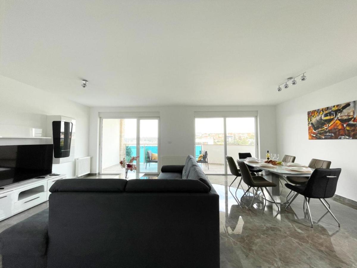 Seascape Deluxe Residence Пьешчана-Увала Экстерьер фото