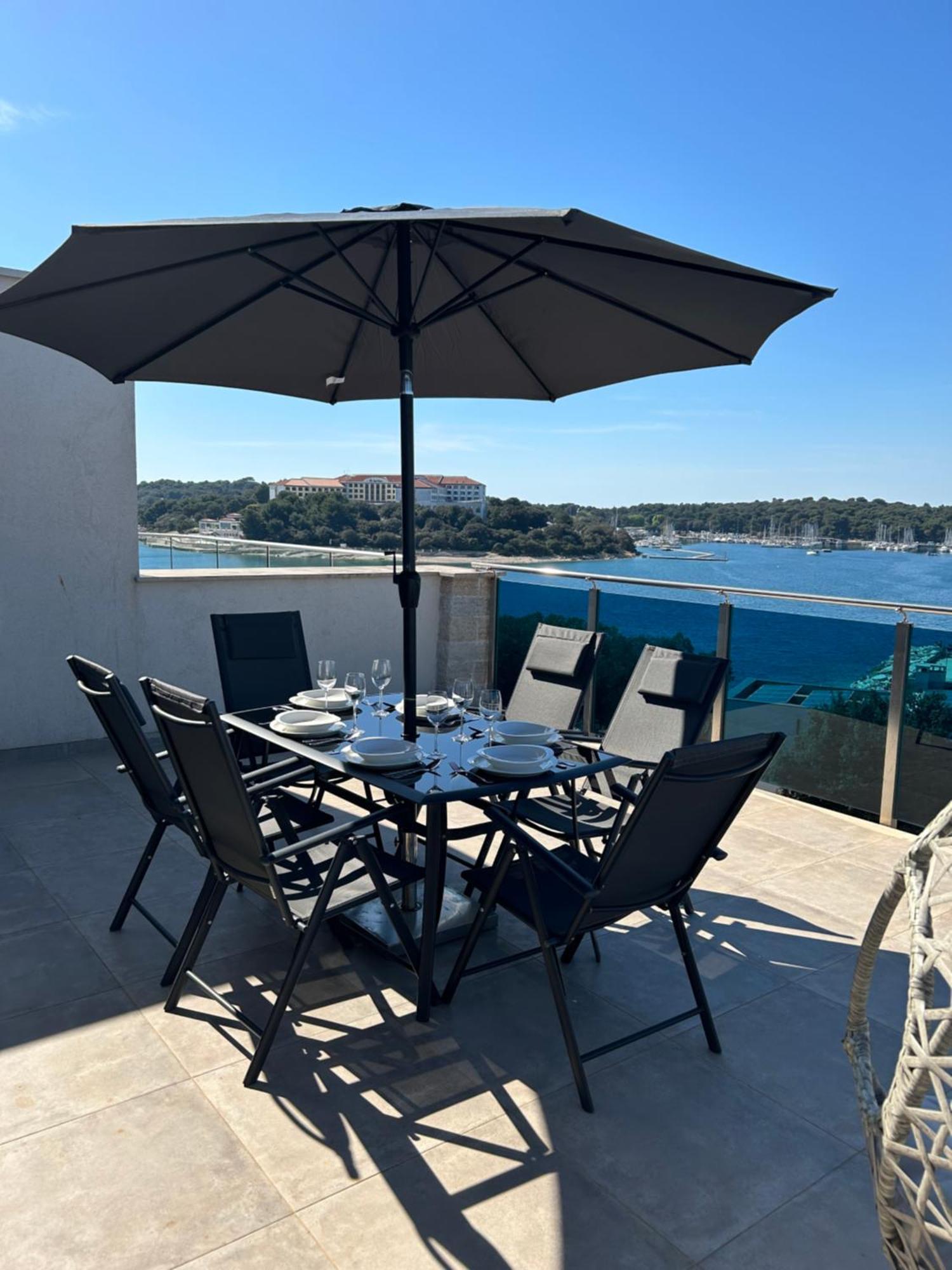 Seascape Deluxe Residence Пьешчана-Увала Экстерьер фото