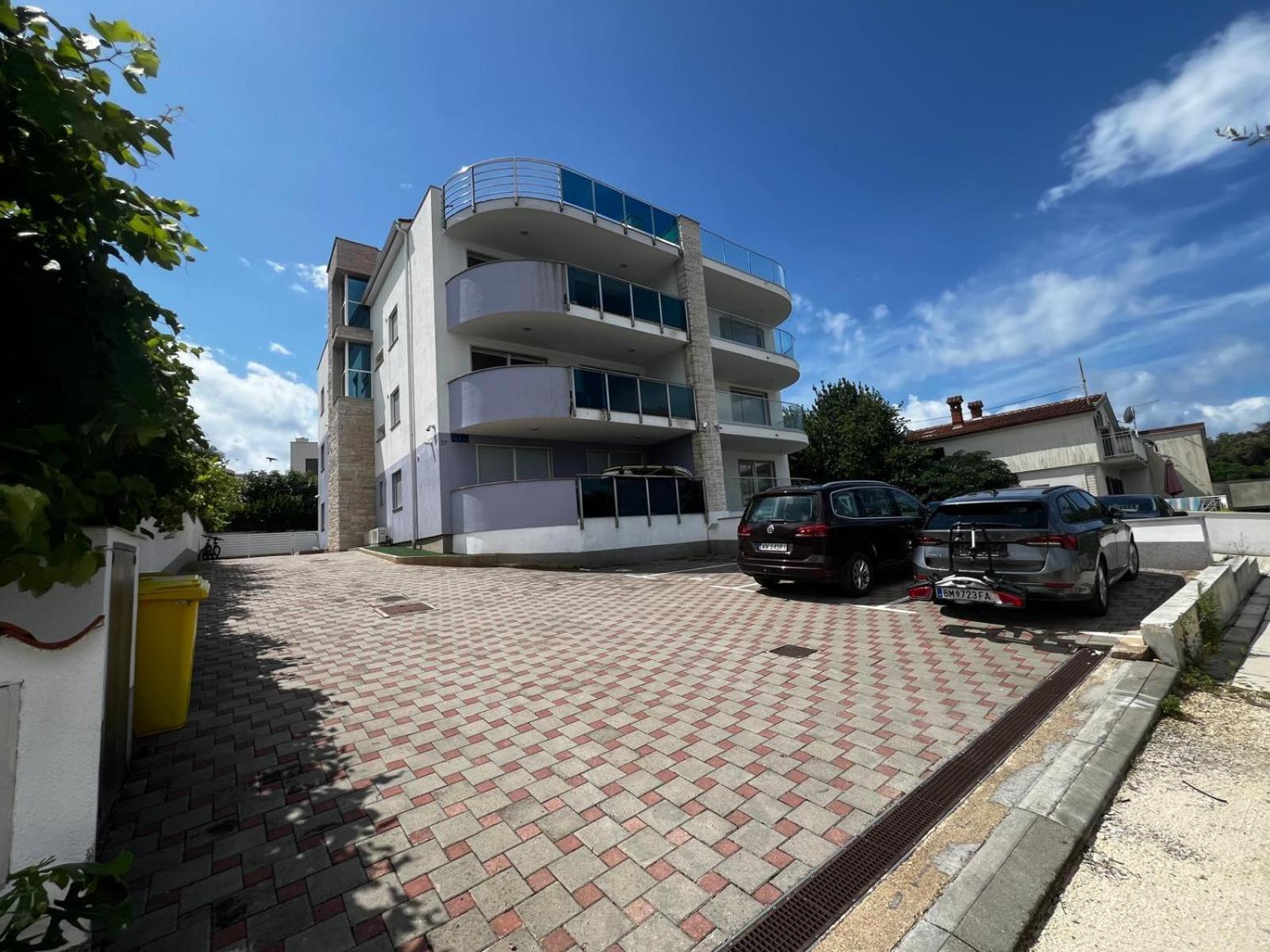 Seascape Deluxe Residence Пьешчана-Увала Экстерьер фото
