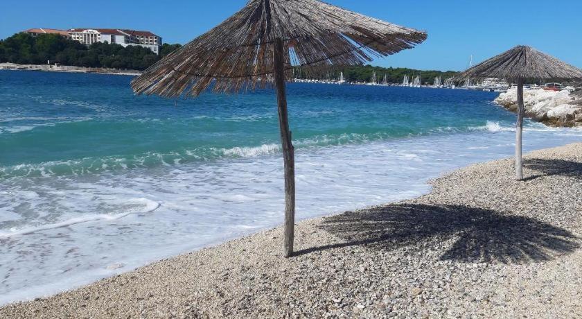 Seascape Deluxe Residence Пьешчана-Увала Экстерьер фото