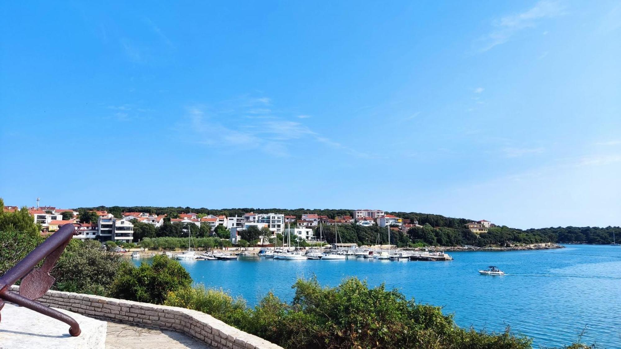 Seascape Deluxe Residence Пьешчана-Увала Экстерьер фото